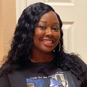 Meet your Posher, Ebony